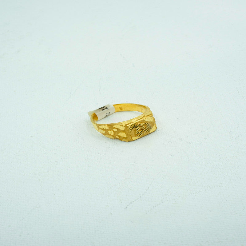 Signet ring with religious emblem-