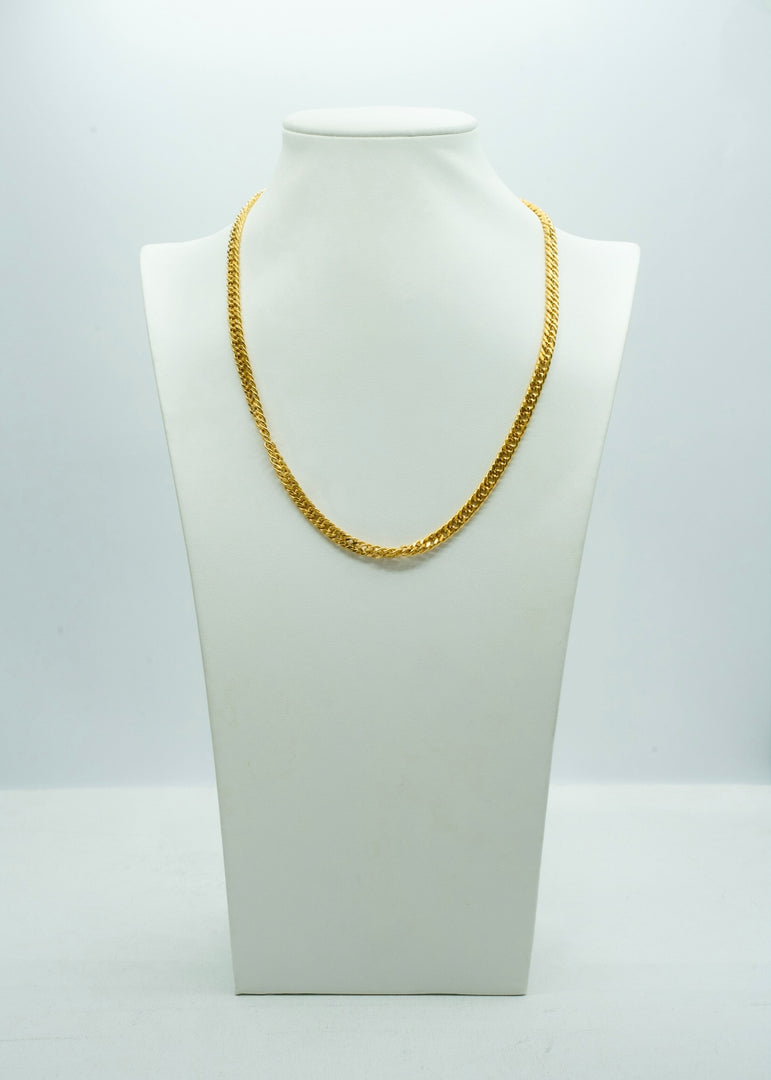 Bright yellow gold curb chain-