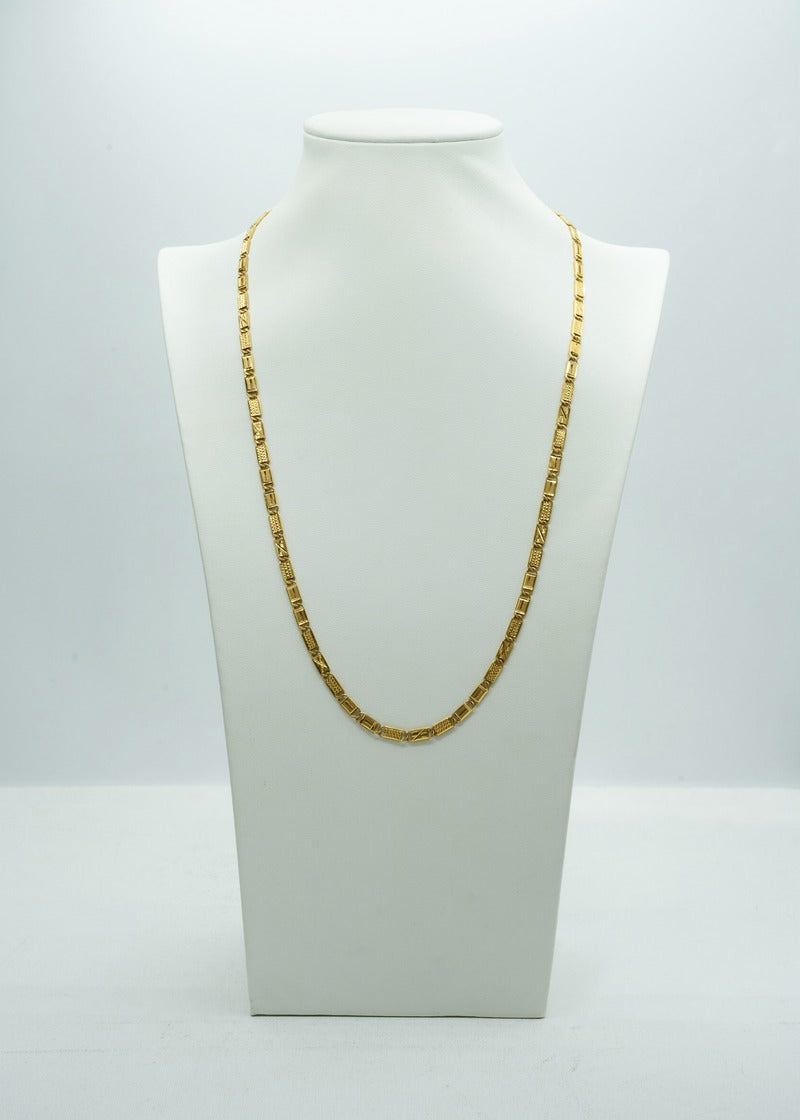 Elegantly designed yellow gold long box chain