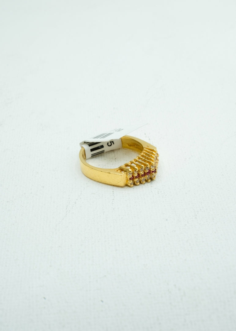 Yellow gold ring