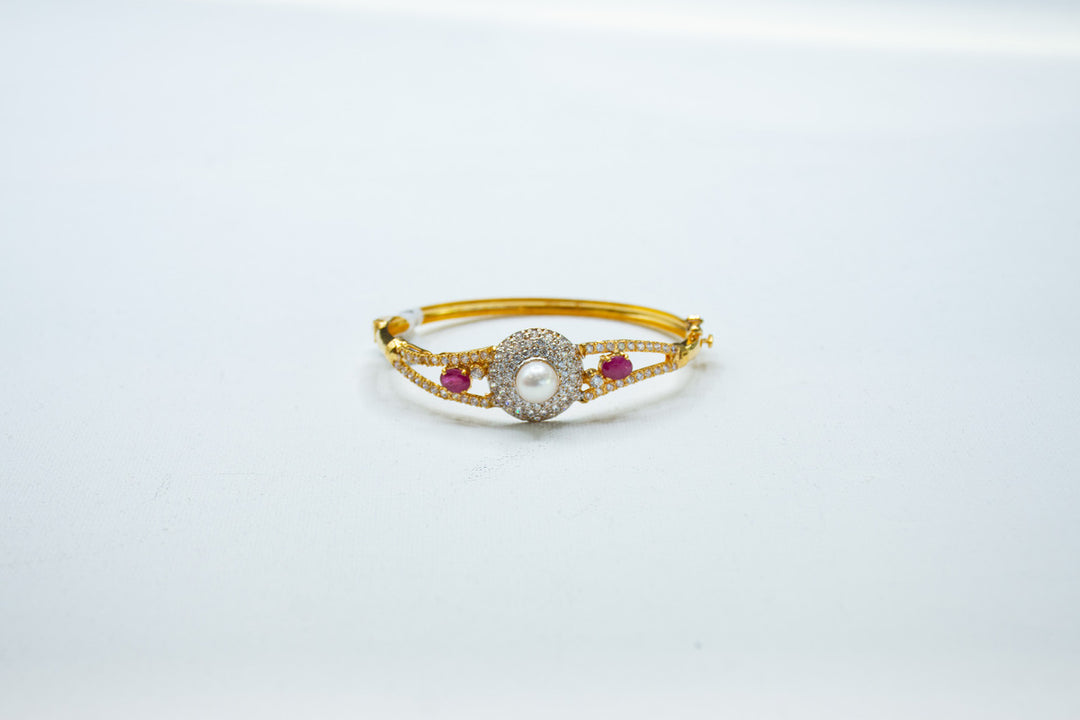 Lattice designer gold bangle