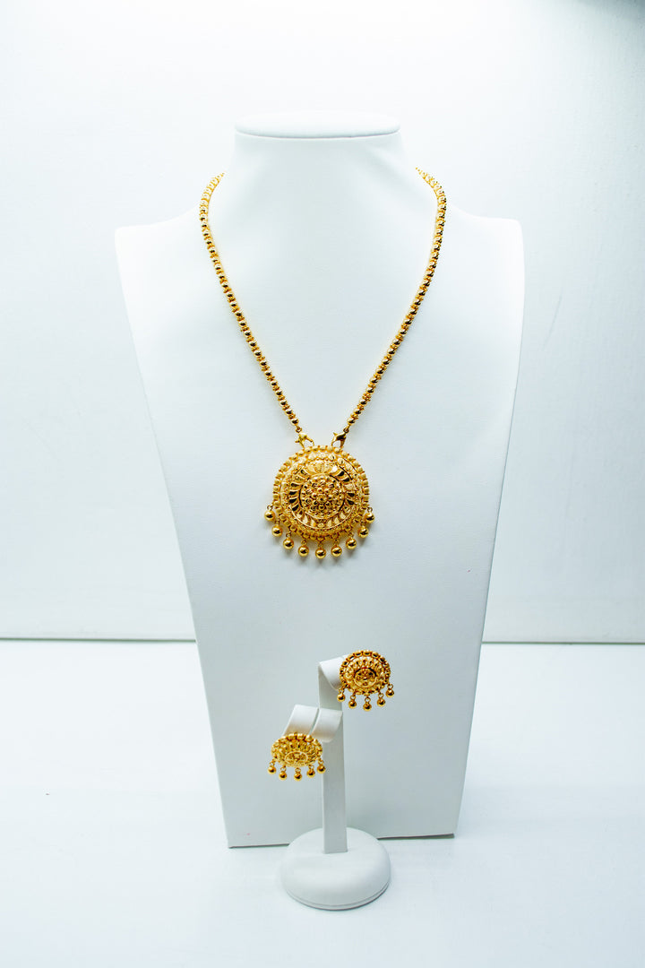 Traditional circular-motif set-