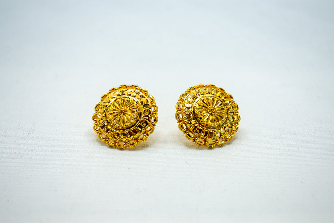 Round heavy gold earrings