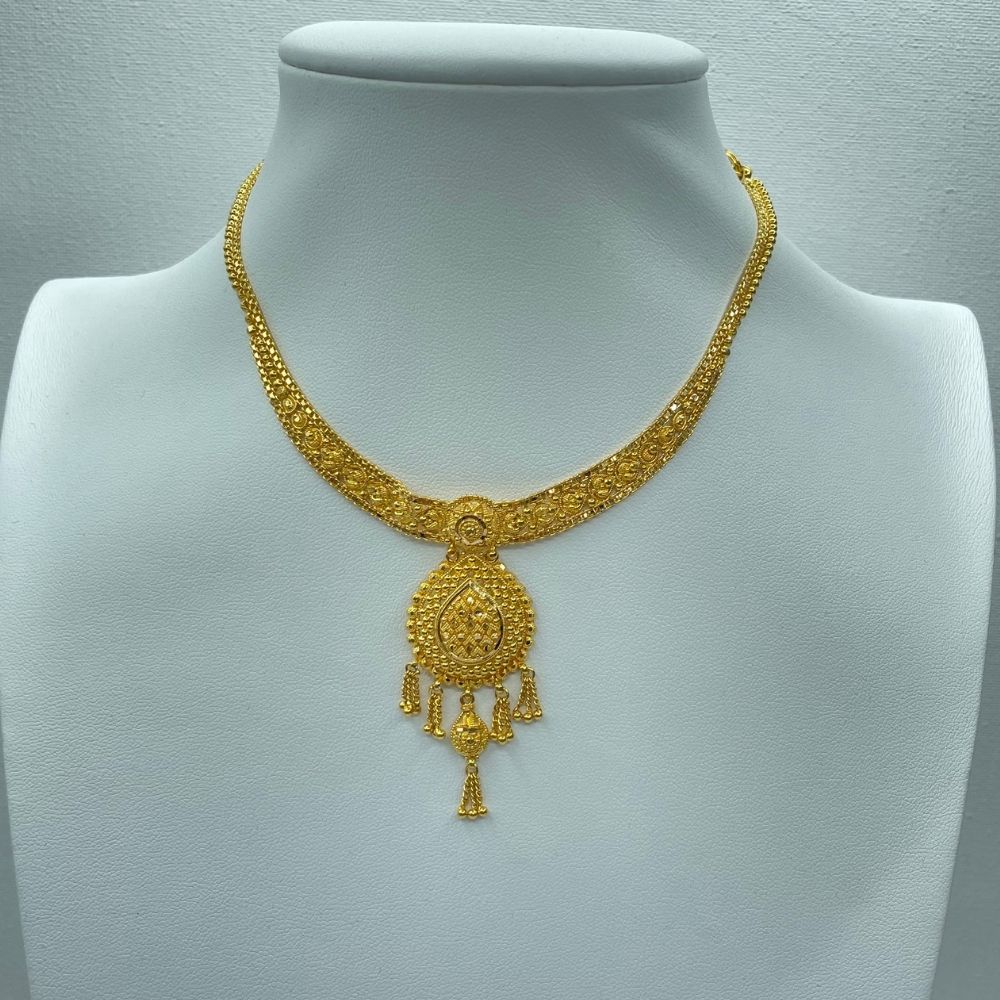 Traditional bridal gold necklace set
