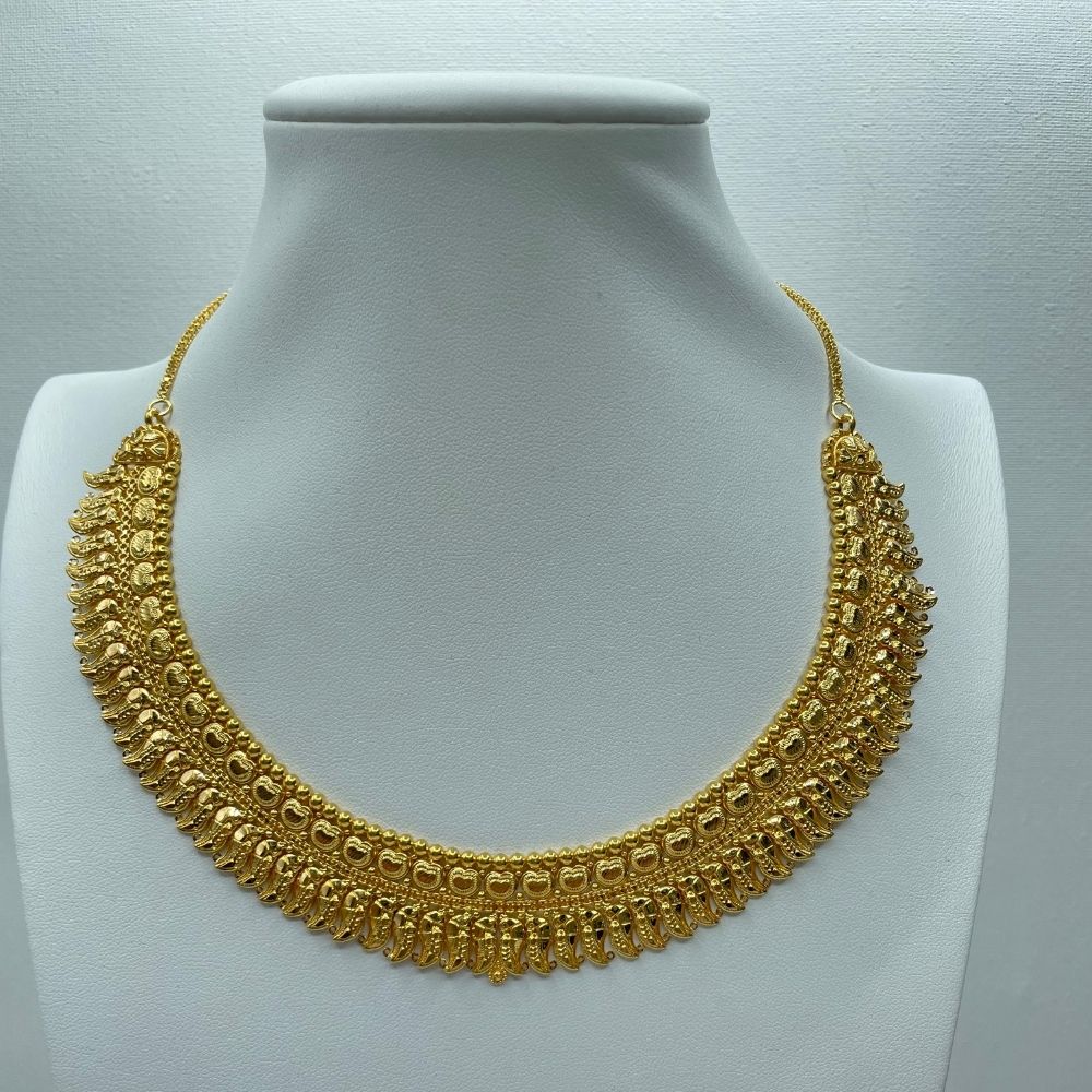 Traditional collar bridal jewellery set