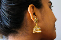 How to Choose the Right Earrings for Your Face Shape in 2024