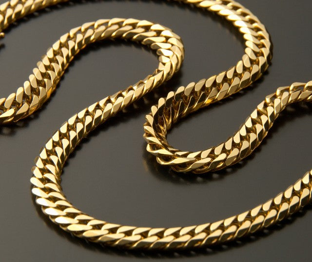 Chunky Gold Necklaces: What You Need To Know About The Year-End Trend In Jewellery For Men!