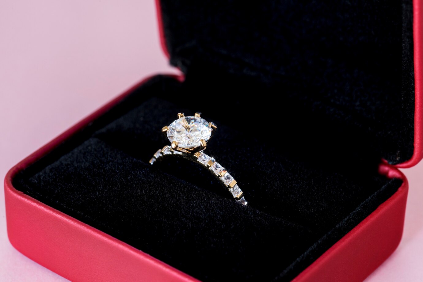 How to Choose the Perfect Engagement Ring for Your Big Moment