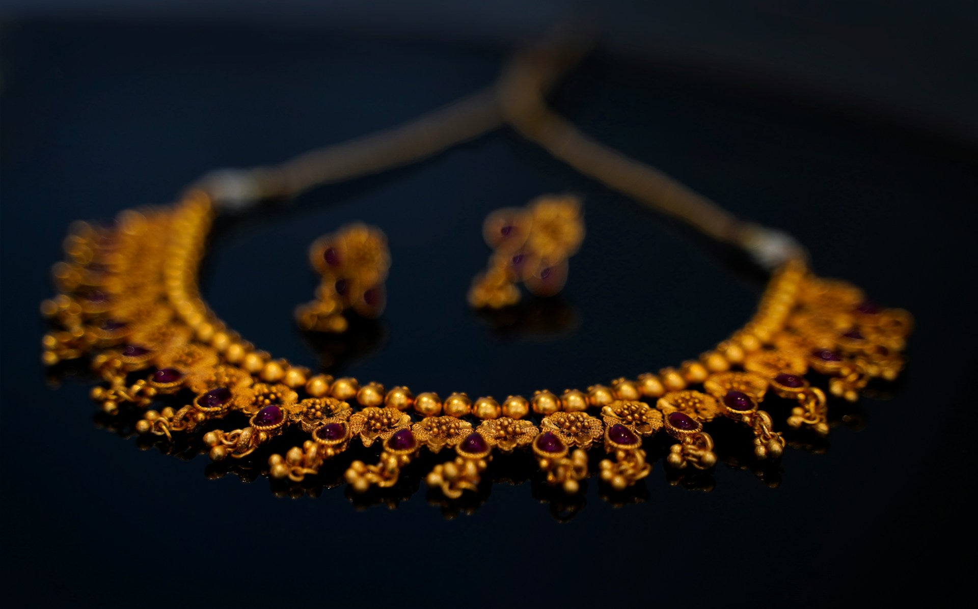 Discover the World of 22kt Gold Jewellery: A Journey Through Gold Alloys and their Enduring Charm