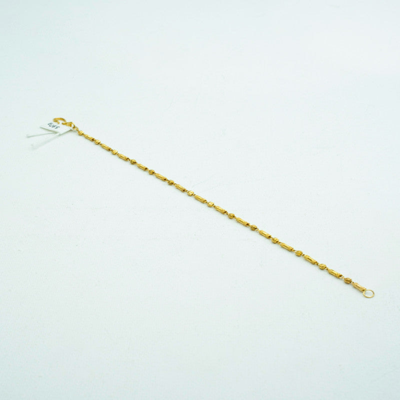 Dainty and delicate gold bracelet