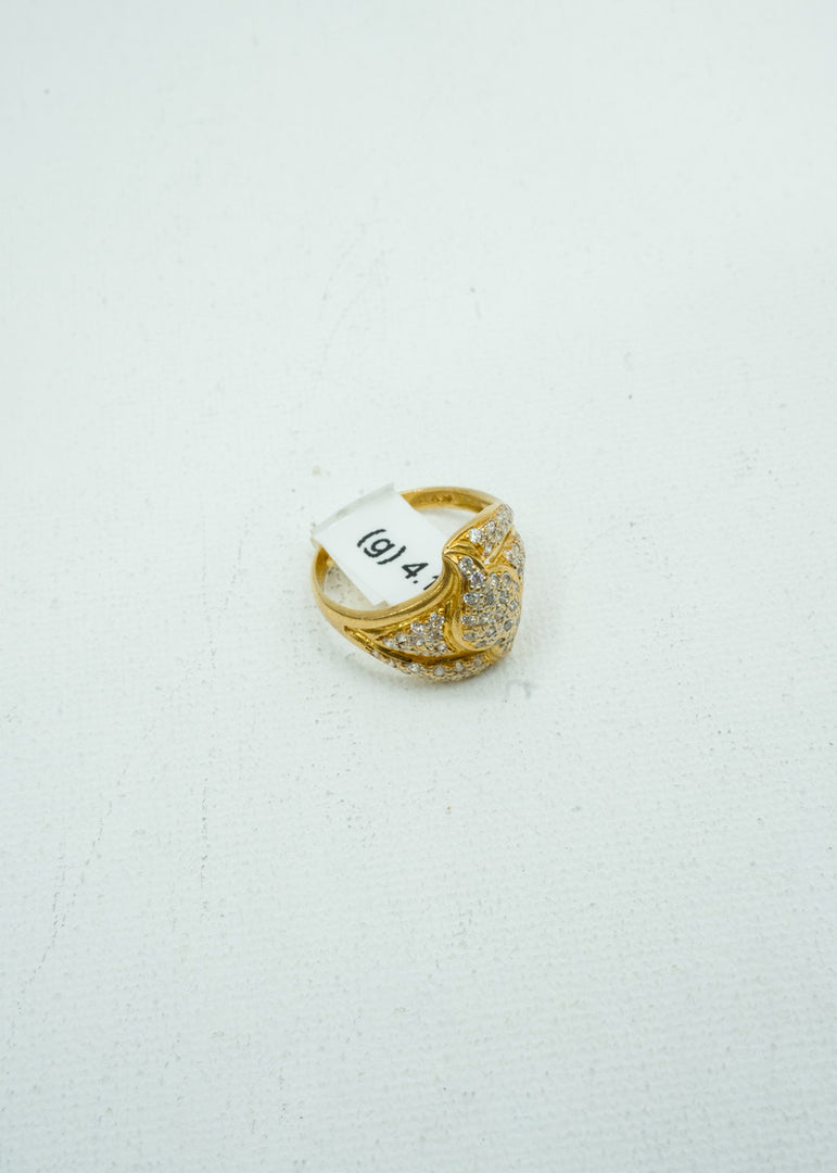 Dazzling diamond encrusted ring in yellow gold