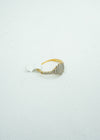 Diamond crusts embellished yellow gold ring