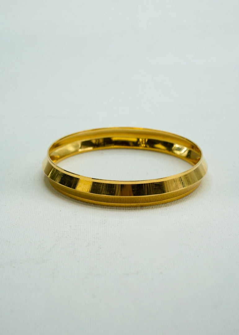 Magnificent yellow-gold plain bracelet