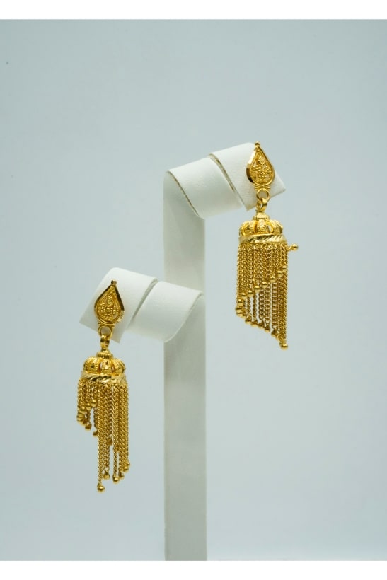 Rani-styled gold chandelier drop earrings