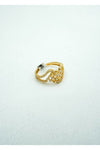 Yellow gold ring with tiny diamond crusts on it
