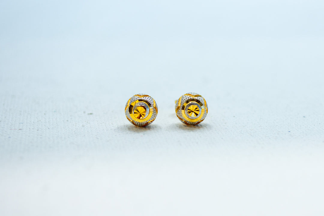 Two-toned gold studs earrings