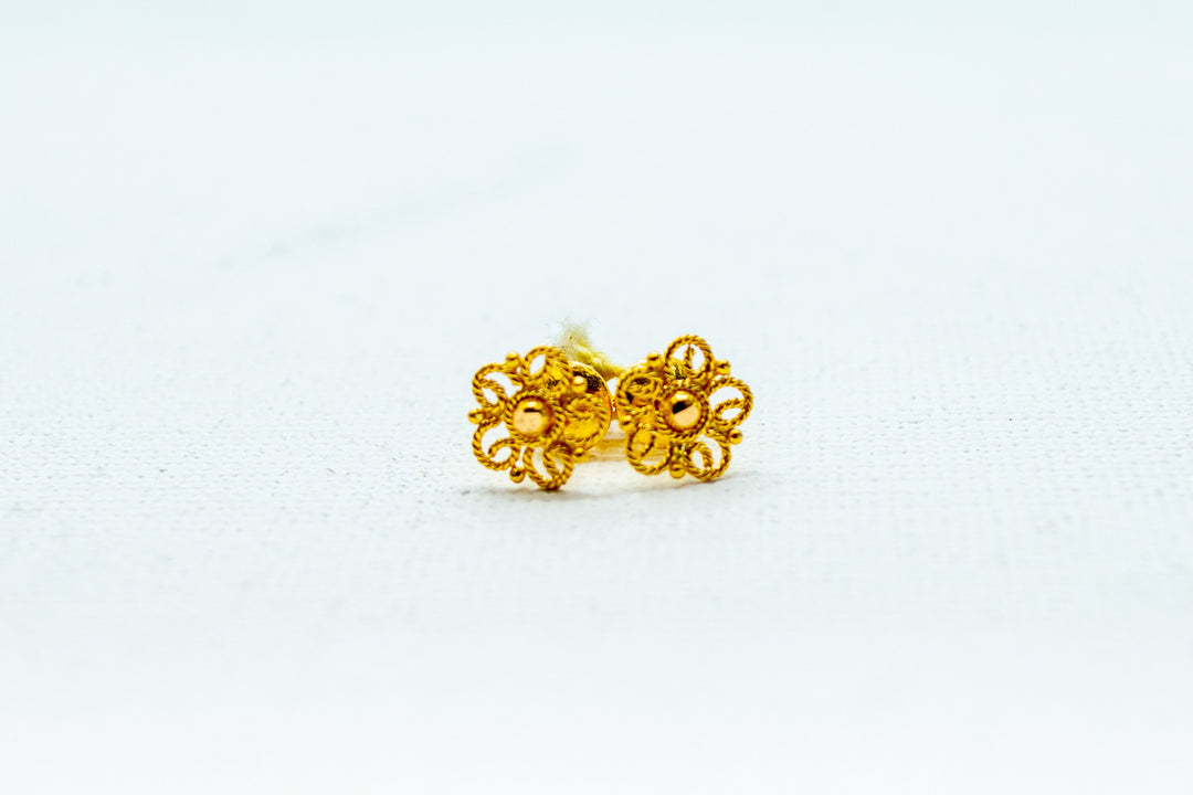 Rope motif floral gold studs