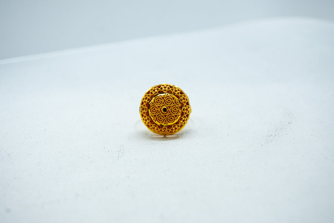 Geometric gold ring for women