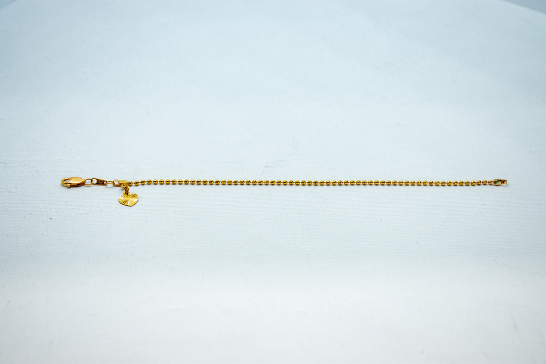 Minimal gold bead bracelet