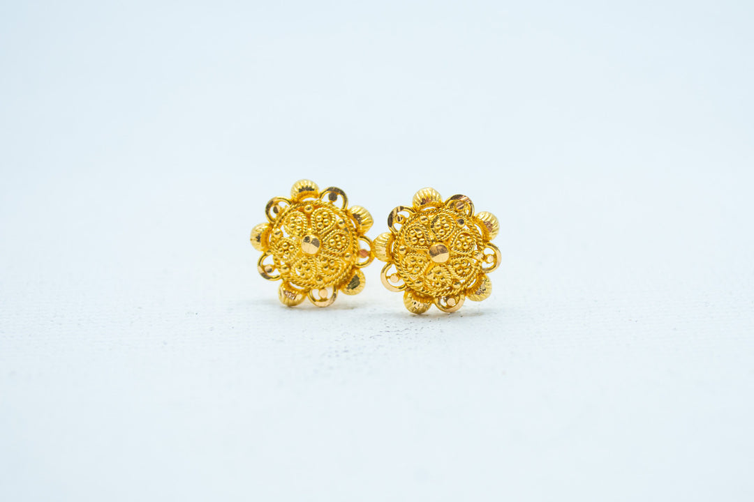 Floral yellow gold earrings