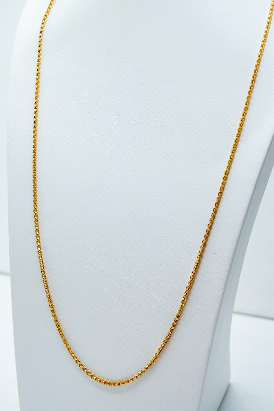 Gold curb chain