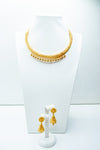 Traditional round set with hanging topas-