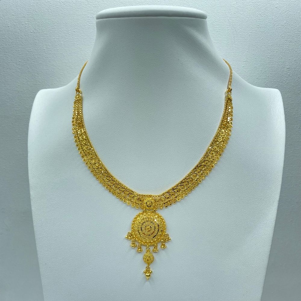 Brilliant gold traditional necklace set-